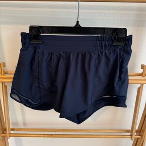Lululemon Hotty Hot 4” inseam low rise size 6 navy blue